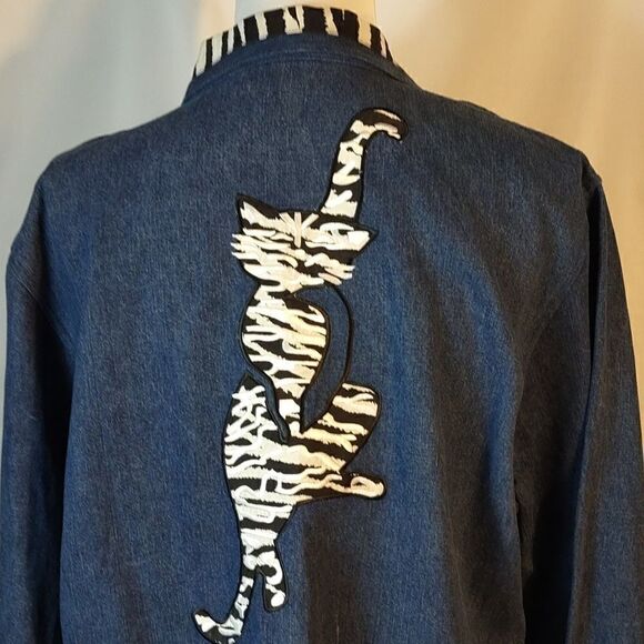 Morgan Cole "Cat" Women's Denim Shirt - Picture 5 of 9